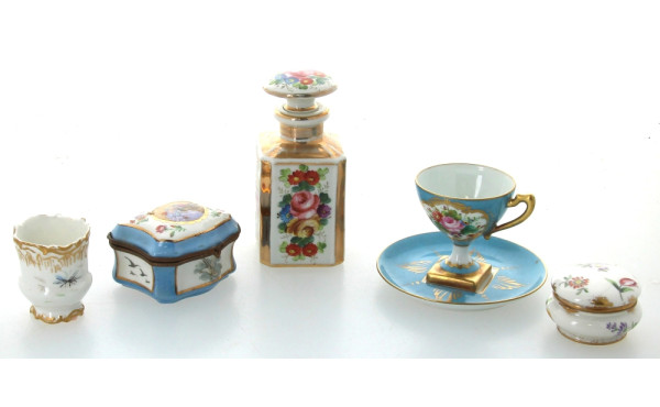 GIRAUD à Limoges - Petite tasse sur piéd