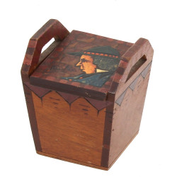 Paul FOUILLEN - Coffret en bois pyrograv
