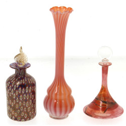 Lot de 2 flacons en verre dont MURANO à 