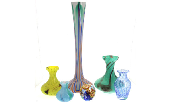 Lot de verreries en verre de couleurs : 