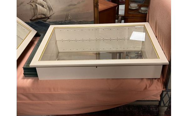 Vitrine d'applique moderne encadrement b