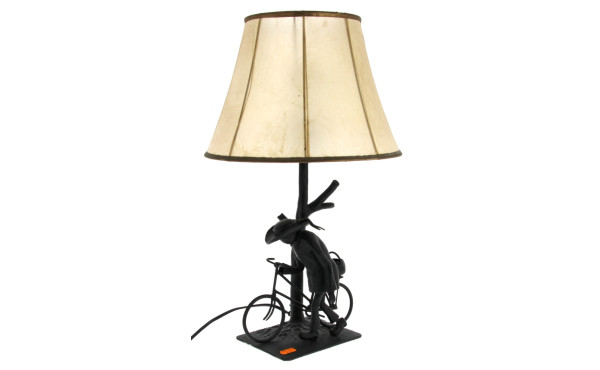 Breton à vélo, pied de lampe en métal no