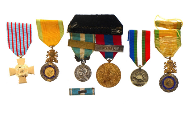 Lot de 5 médailles militaires état d'usa