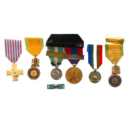 Lot de 5 médailles militaires état d'usa