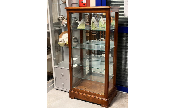 Vitrine en merisier vitrée toutes faces,