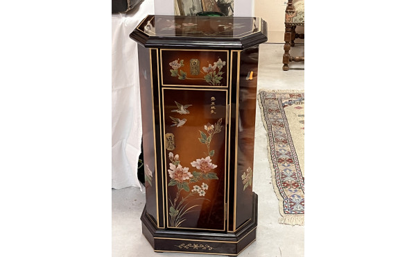 Chevet style asiatique fond doré ouvrant