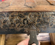 Malle ancienne en bois, ferrure et gainé