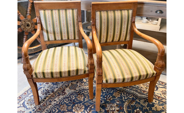 Paire de fauteuils style Restauration