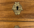 Chevet de style Empire en bois fruitier,