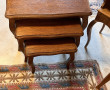 Lot comprenant 3 petites tables gigognes
