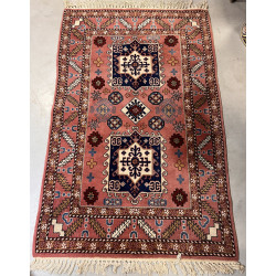 Tapis en laine points noués dans les ton