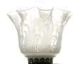 Lampe à pétrole ancienne à piètement en 