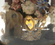 Globe de mariée ancien, sur base en bois