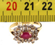 Bague en or jaune 14 cts, sertie d'un ru