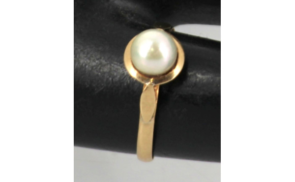 Petite bague en or jaune 18 cts, poinçon
