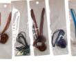 Environ 40 pendentifs en verre dans le g