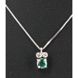 Pendentif en or gris 750ème et émeraude,