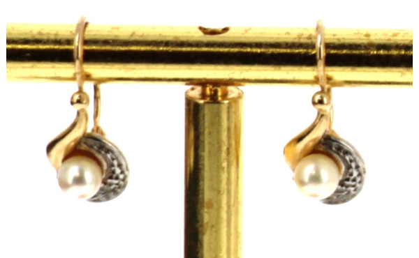 Paire de BO en or 18 cts, poinçon tête d
