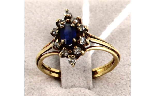 Bague en or 18 carats sertie d'une spine
