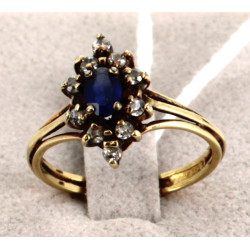 Bague en or 18 carats sertie d'une spine