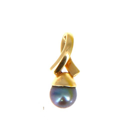 Pendentif en or jaune 18 carats et perle