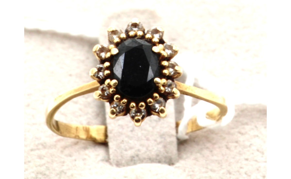 Bague en or 18 cts sertie d'une spinelle