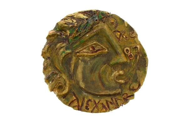 Plaque décorative en céramique au profil