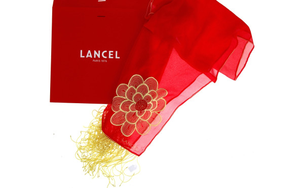 LANCEL - Etole en soie rouge avec frange