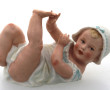 "Bébé", sujet en biscuit de porcelaine. 