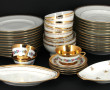 11 assiettes plates, 12 creuses, 1 ravie