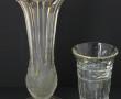 Deux vases vintages en verre moulé et fi