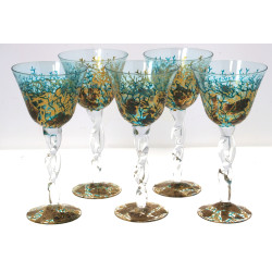 Suite de 5 verres à pied en verre peint 