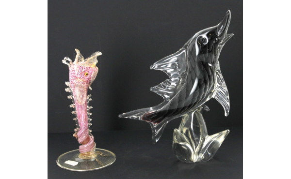 POISSON jaillissant des eaux, en verre g