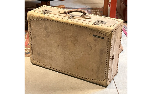 Valise rectangulaire gainée de peau, com