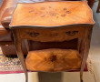 Petite table en placage et marqueterie f
