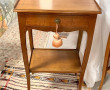 Paire de petits chevets en bois naturel 