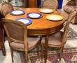 Table ronde de belle qualité de style Lo