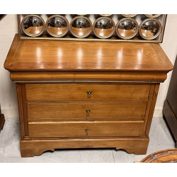 Commode style Louis Philippe en bois fru