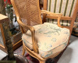 Fauteuil de style Louis XV en bois natur