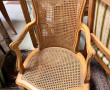 Fauteuil de style Louis XV en bois natur