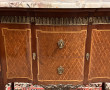 COMMODE marquetée. Style Transition. Déc