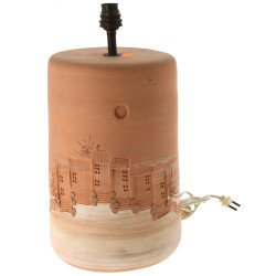 Grande lampe en terre cuite à décor inci
