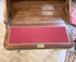Petit bureau de pente en placage et marq