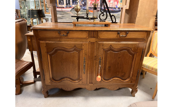 Buffet rustique ouvrant à 2 portes et 2 