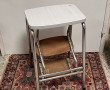 Marche pied vintage en formica