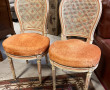 Paire de chaises de style Louis XVI, dos
