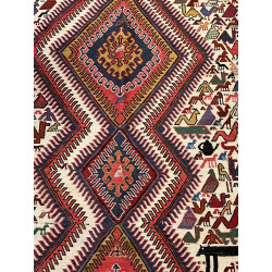 Tapis kilim du Caucase à décor d'animaux