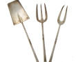 Trois petits couverts de service en arge