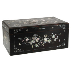 INDOCHINE - Coffret en bois exotique et 