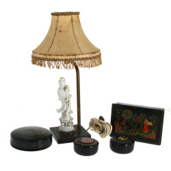 Lot de 4 boîtes en laque (2) et métal (